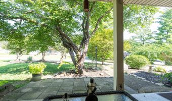 207 Donna Dr, Aurora, IN 47001
