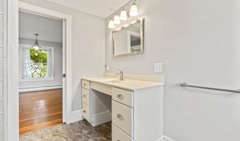 7 John St, Belfast, ME 04915