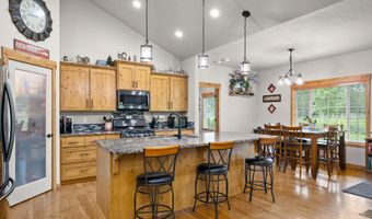 8436 E Snowy Ln, Athol, ID 83801