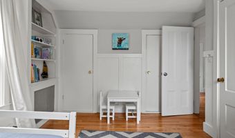 259 Middle Rd, Falmouth, ME 04105