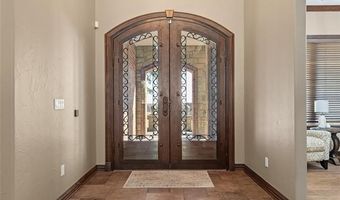 579 Chateau Bnd, Ardmore, OK 73401