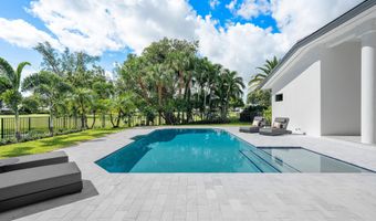 100 Glenbrook Ct, Atlantis, FL 33462