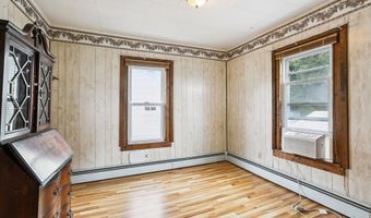 29 Griffing Ave, Danbury, CT 06810