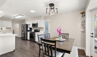 5208 Russell Dr NW, Albuquerque, NM 87114