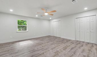 6105 E Desoto St, Bay St. Louis, MS 39520
