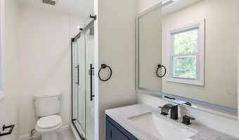 31 Gloria Dr, Allendale, NJ 07401