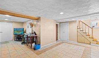 102 Williams Ave, East Providence, RI 02914