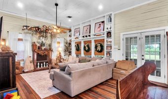 1098 Charles Marks Rd, Arnaudville, LA 70512