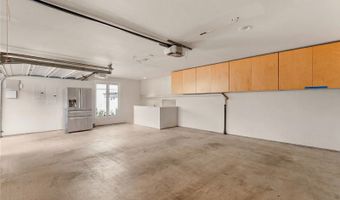 559 Moaniala St, Honolulu, HI 96821