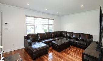 132 Bethel Rd, Albertson, NY 11507