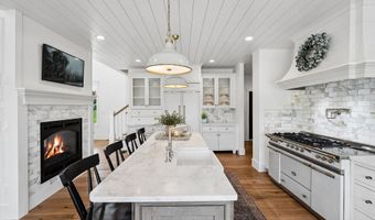 1 Cobtail Way, Bedford, NH 03110