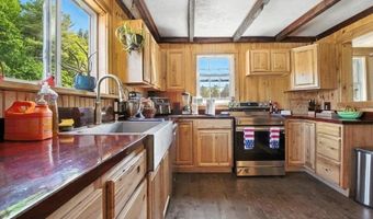 817 Riverside Dr, Augusta, ME 04330