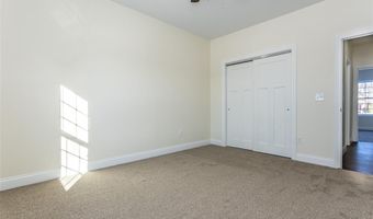 9 Fairway Ct, Alton, IL 62002