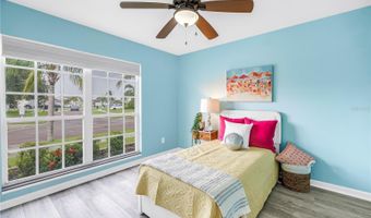 303 LAKEWAY Ln, Apollo Beach, FL 33572