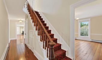 997 Washington St, Bath, ME 04530