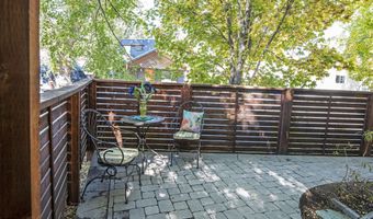 909 NW Delaware Ave, Bend, OR 97703
