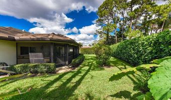 493 Forestview Dr, Atlantis, FL 33462