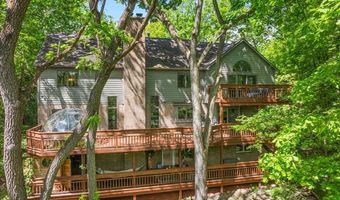 3427 E Dobson Pl, Ann Arbor, MI 48105
