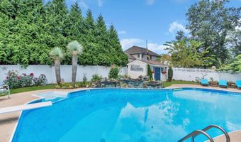 8 Laurel Ln, Bayville, NJ 08721