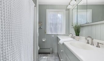 75 Markwood Dr, Barrington, RI 02806