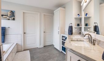 210 NW Olinka Pass St, Bentonville, AR 72712