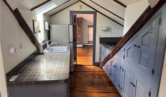 19 King St 4, East Greenwich, RI 02818