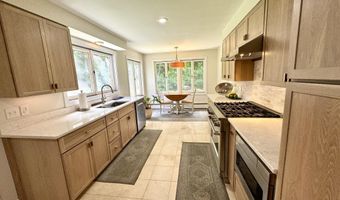 281 Clyde Rd, Bangor, ME 04401