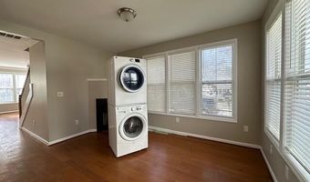 1575 Town Home Dr, Apex, NC 27502