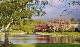 609 Watersedge Dr, Ann Arbor, MI 48105