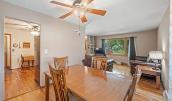 6823 NW Golden Ln, Des Moines, IA 50313