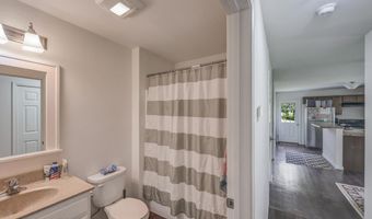 207 Game Ln, Blakeslee, PA 18610