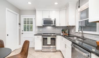 931 Hickory Nut St, Charlotte, NC 28205