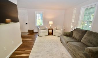 71 Baldwin Dr, Bangor, ME 04401