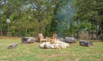 24352 State Hwy Ee, Aurora, MO 65605