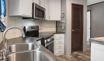 317 Pooshee Plantation Way, Bonneau, SC 29431