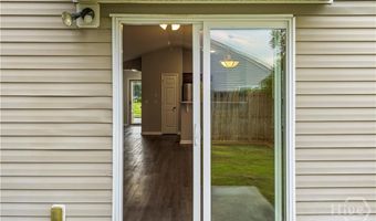 6 Spring Lake Cir, Savannah, GA 31407