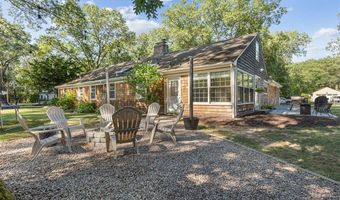 15 Birchwood Dr, Cumberland, RI 02864