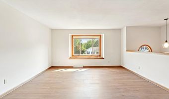 750 Engelhart Dr, Madison, WI 53713