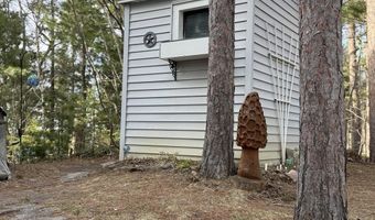 5877 Five Mile Point Rd, Allouez, MI 49805