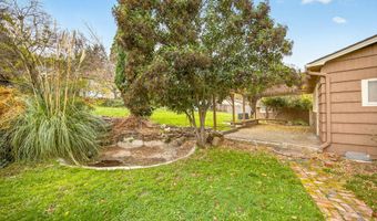 527 Chestnut St, Ashland, OR 97520