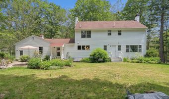 6 Beechwood Ln, Falmouth, ME 04105