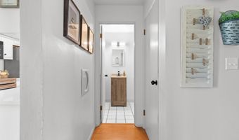 800 N HAWTHORNE Dr, Appleton, WI 54915