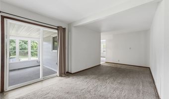 407 Dorwood Dr, Alliance, OH 44601