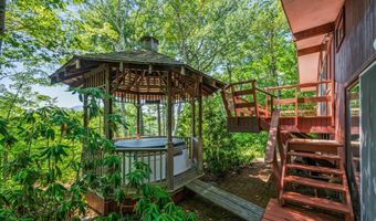 27 Moat Mountain Cir, Bartlett, NH 03812