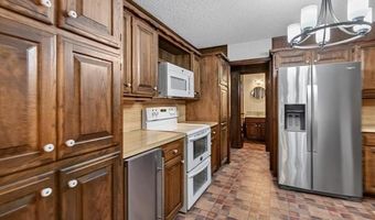 1328 Bynum Rd, Bartlesville, OK 74006