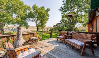 89 W Rocky Rd, Cody, WY 82414