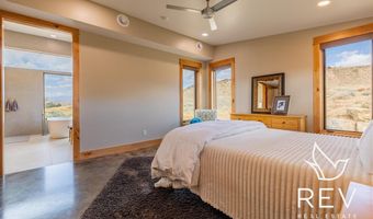 21 Tailwinds Dr, Cody, WY 82414