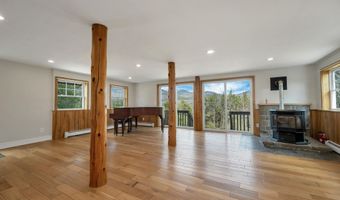 17 Croto Ln, Albany, NH 03818