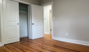 41 Woods Ave, Bergenfield, NJ 07621