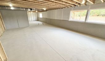 8333 Kettle Oak Dr SE, Alto, MI 49302